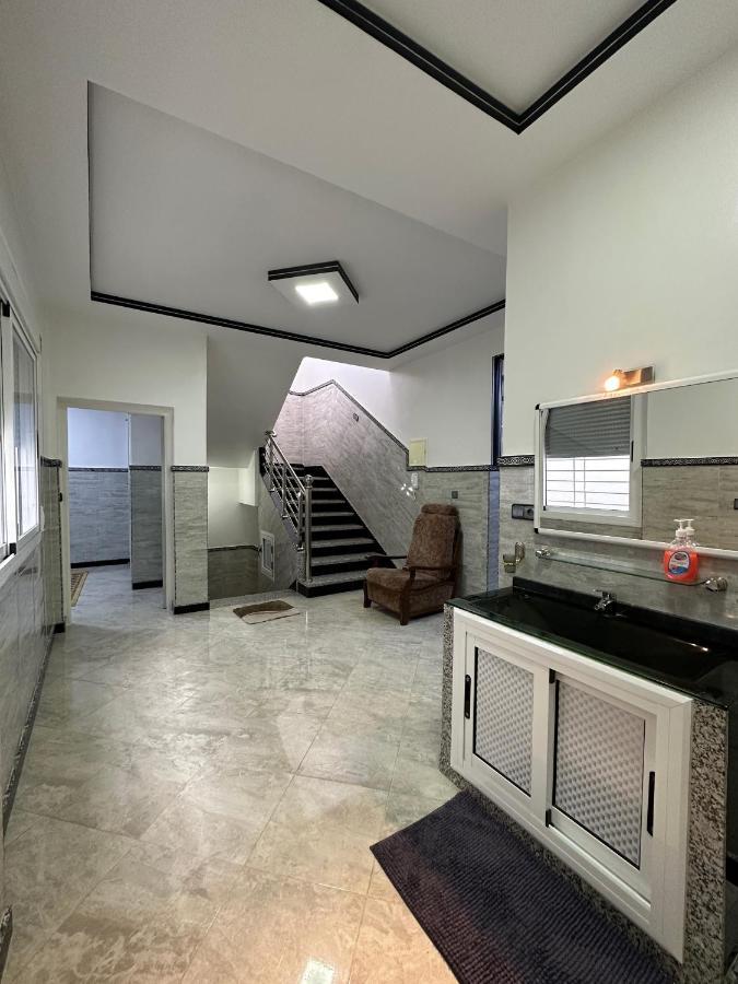 Bel Appartement 1Er Etage Confortable Pres De La Plage - Specialement Pour Familles Saïdia Exteriör bild
