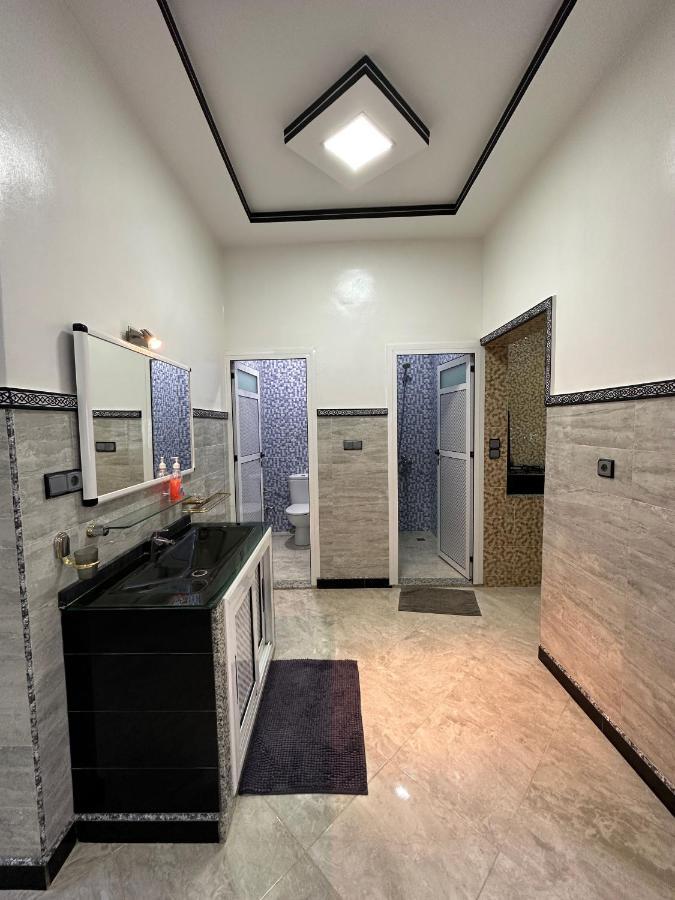 Bel Appartement 1Er Etage Confortable Pres De La Plage - Specialement Pour Familles Saïdia Exteriör bild